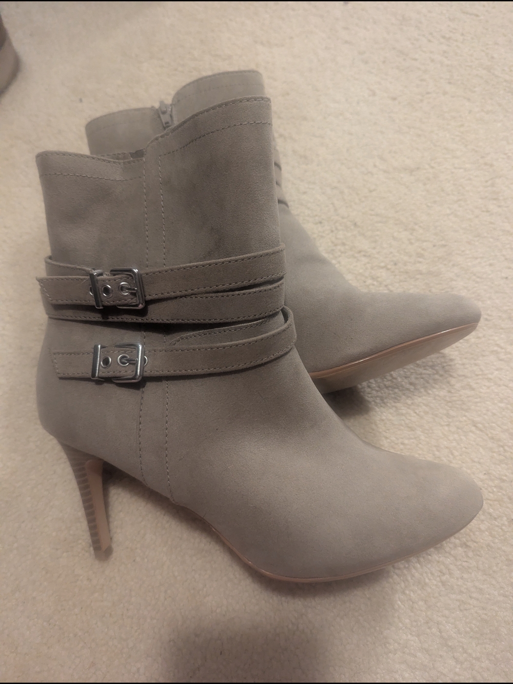 Express Boots Womens 9 Casual Comfort Side Zip Heeled Ankle Bootie Brown Fabric